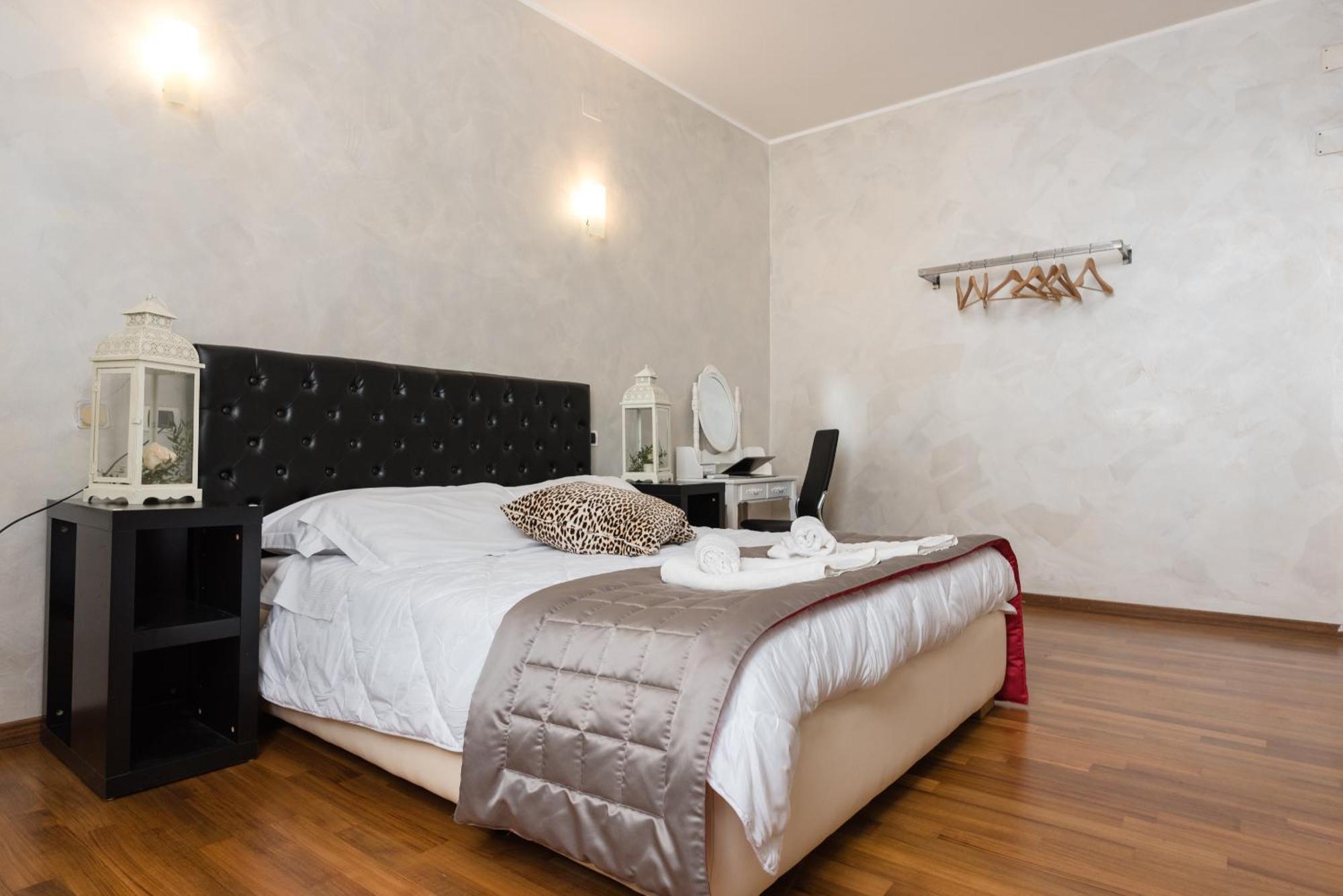 Prince'S Suite - Budget Rooms & Apt Piazza Del Popolo โรม ภายนอก รูปภาพ